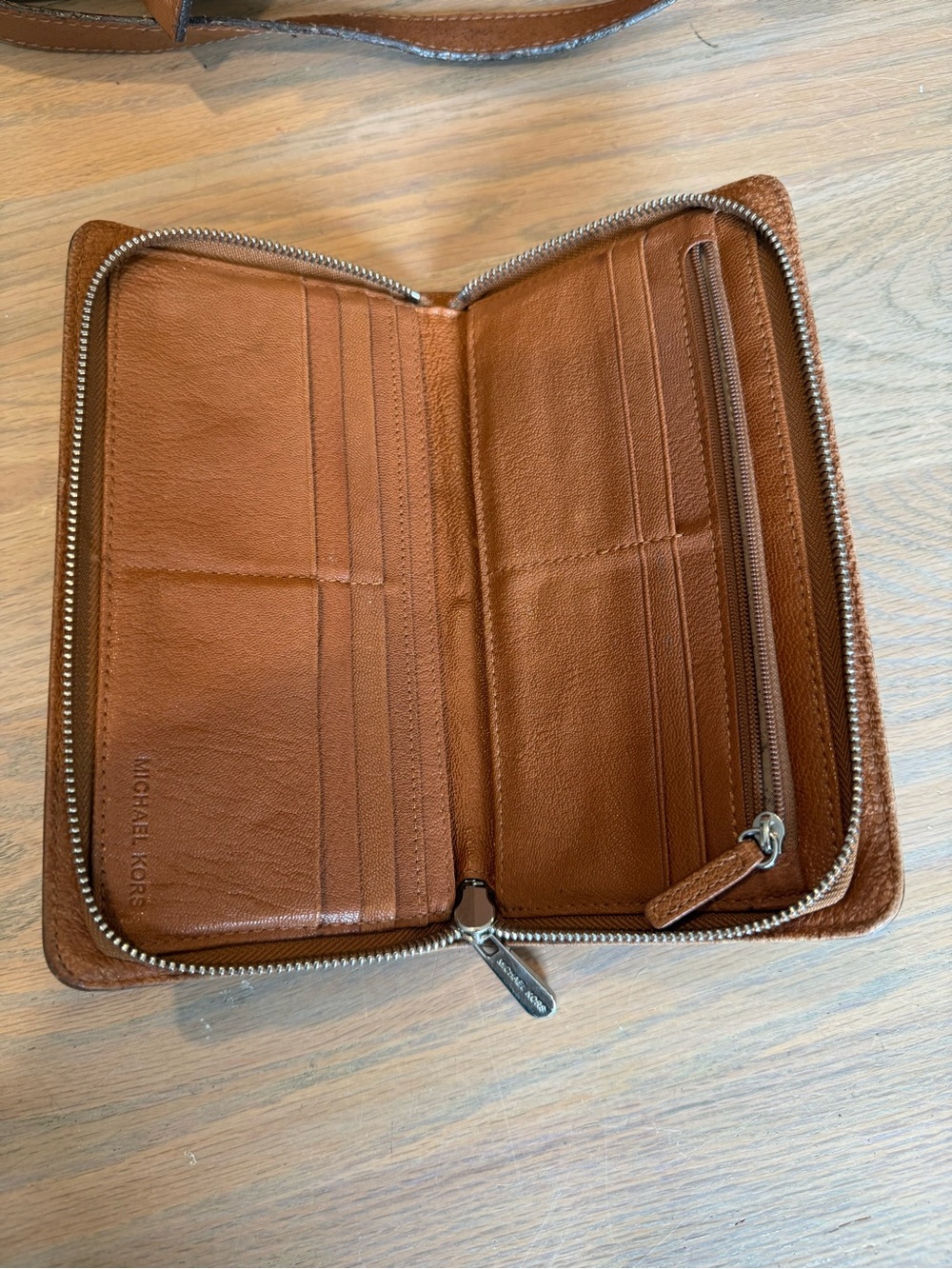Michael Kors Hamilton Brown Saffiano Leather Tote with Matching Wallet - Picture 5 of 15